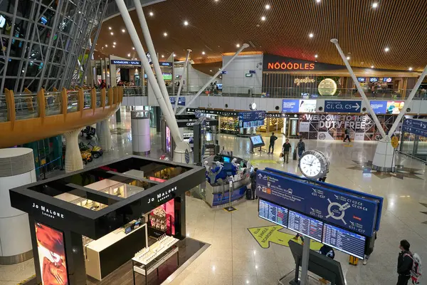 KUALA LUMPUR, MALAYSIA - CIRCA MARCH, 2023: Kuala Lumpur Uluslararası Havalimanı 'nda Jo Malone mağazası görüldü.