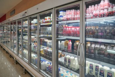 BANGKOK, THAILAND - CIRCA Nisan 2023: Bangkok 'taki Big C Supercenter Ratchadamri' nin içinde. 