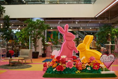 BANGKOK, THAILAND - CRCA Nisan 2023: Siam Discovery alışveriş merkezi.