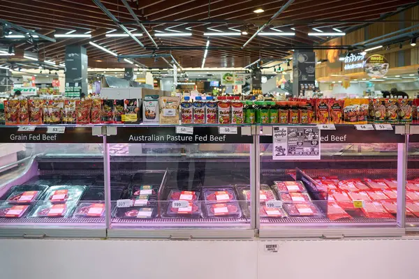 BANGKOK, THAILAND - CIRCA Nisan 2023: Bangkok 'taki Big C Supercenter Ratchadamri' nin içinde. 