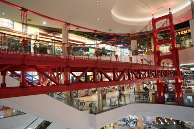 PATTAYA, THAILAND - CIRCA APRIL, 2023: 21 Pattaya Terminali 'nde görülen Golden Gate Köprüsü kopyası.