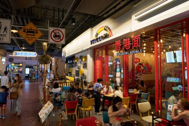 PATTAYA, THAILAND - CIRCA APRIL, 2023: Terminal 21 Pattaya 'nın iç çekimi.