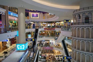 PATTAYA, THAILAND - CIRCA APRIL, 2023: Terminal 21 Pattaya 'nın iç çekimi.