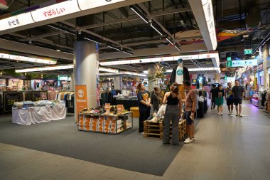 PATTAYA, THAILAND - CIRCA APRIL, 2023: Terminal 21 Pattaya 'nın iç çekimi.