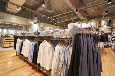 HO CHI MINH CITY, VİETNAM - CIRCA MARCH, 2023: Crescent Mall 'daki Muji mağazasının içi. Muji, çok çeşitli ev ve tüketim malları satan bir Japon perakende şirketidir..