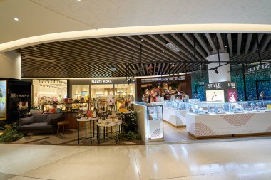 HO CHI MINH CITY, VİETNAM - CIRCA MARCH, 2023: Crescent Mall 'ın iç çekimi.