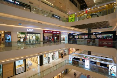 HO CHI MINH CITY, VİETNAM - CIRCA MARCH, 2023: Crescent Mall 'ın iç çekimi.