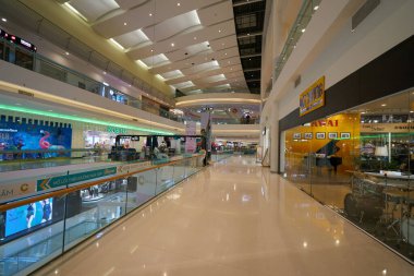 HO CHI MINH CITY, VİETNAM - CIRCA MARCH, 2023: Crescent Mall 'ın iç çekimi.