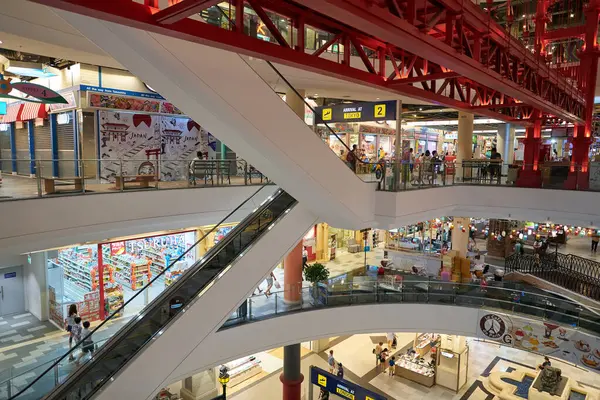 PATTAYA, THAILAND - CIRCA APRIL, 2023: 21 Pattaya Terminali 'nde görülen Golden Gate Köprüsü kopyası.