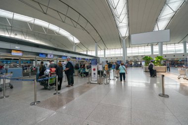 HO CHI MINH CITY, VİETNAM - CIRCA MARCH, 2023: Tan Son Nhat Uluslararası Havalimanı 'nda kontrol.