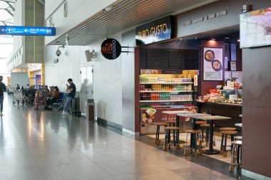 HO CHI MINH CITY, VİETNAM - CIRCA MARCH, 2023: Puro Gusto Tan Son Nhat Uluslararası Havalimanı.