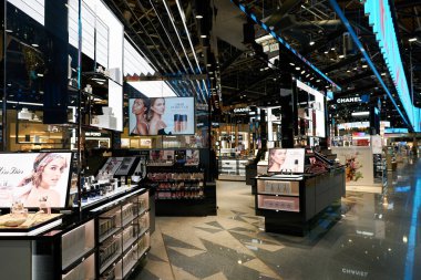 MOSCOW, RUSSIA - CIRCA JANUARY, 2023: Sheremetyevo Alexander S. Pushkin Uluslararası Havalimanı gümrüksüz bölge.