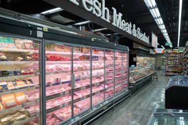 BANGKOK, THAILAND - CIRCA MARCH, 2023: SENA festivalindeki Villa Market süpermarketinin iç çekimi.