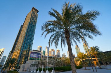 DOHA, Katar - CIRCA MARCH, 2023: Doha 'nın sokak manzarası. 