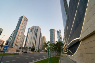 DOHA, Katar - CIRCA MARCH, 2023: Doha 'nın sokak manzarası.