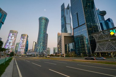 DOHA, Katar - CIRCA MARCH, 2023: Doha 'nın sokak manzarası.