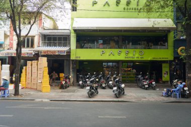 HO CHI MINH CITY, VİETNAM - 25 Mart 2023: Ho Chi Minh şehrinin sokak manzarası.