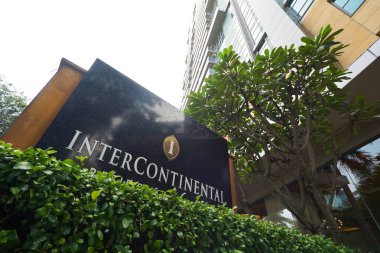 HO CHI MINH CITY, VİETNAM - 25 Mart 2023: Ho Chi Minh City 'de görülen Intercontinental Saigon Otel ve Konutları tabelasının yakın çekimi