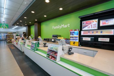 HO CHI MINH CITY, VİETNAM - 25 Mart 2023: FamilyMart market içi çekim.