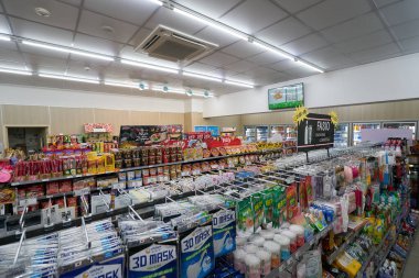HO CHI MINH CITY, VİETNAM - 25 Mart 2023: FamilyMart market içi çekim.
