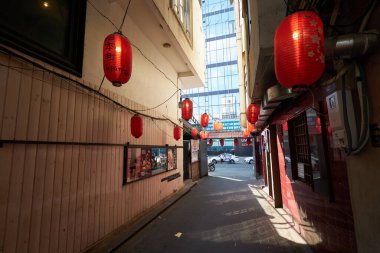 HO CHI MINH CITY, VİETNAM - 25 Mart 2023: Ho Chi Minh City 'de bir ara sokak manzarası.