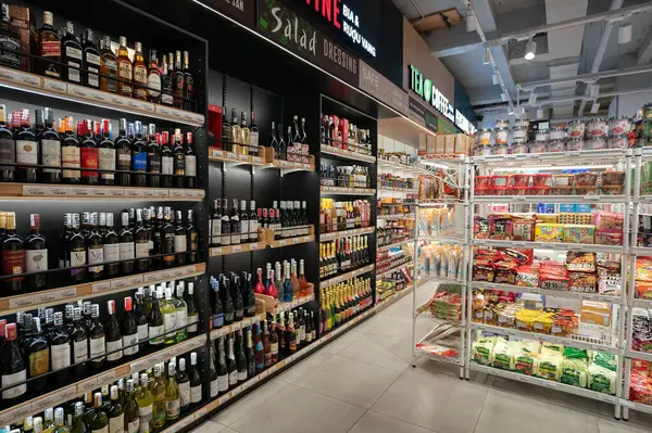 stock image HO CHI MINH CITY, VIETNAM - MARCH 25, 2023: interior shot of Farmers Market.