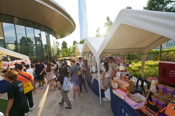 stock image KUALA LUMPUR, MALAYSIA - CIRCA MAY, 2023: pop-up market in the Central Rooftop Garden located at Level 4 of Mitsui Shopping Park LaLaport BBCC.