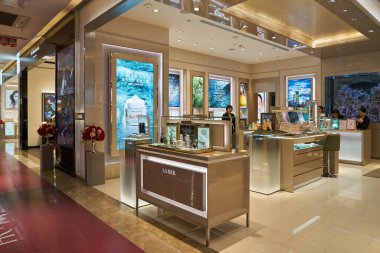 ŞENZHEN, ÇİN - 21 Kasım 2019: La Mer kozmetik ürünleri Shenzhen 'deki Maoye Alışveriş Merkezi' nde sergileniyor.