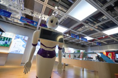 SHENZHEN, ÇİN - 22, 2019: Shenzhen 'deki UpperHill' deki Çin Uluslararası Tüketici Elektronik Borsası / Sergi Merkezi 'nde (CEEC) sergilenen bir robot.