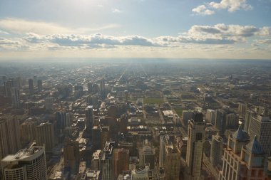 Chicago, IL - CIRCA MARCH, 2016: John Hancock Merkezi 'nden Chicago manzarası. Chicago, Amerika Birleşik Devletleri 'nde büyük bir şehirdir..