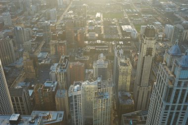 Chicago, IL - CIRCA MARCH, 2016: John Hancock Merkezi 'nden Chicago manzarası. Chicago, Amerika Birleşik Devletleri 'nde büyük bir şehirdir..