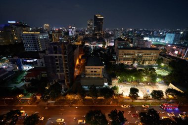 HO CHI MINH ŞEHRİ, VİETNAM - 28 Mart 2023: Ho Chi Minh City 'nin gece manzarası.
