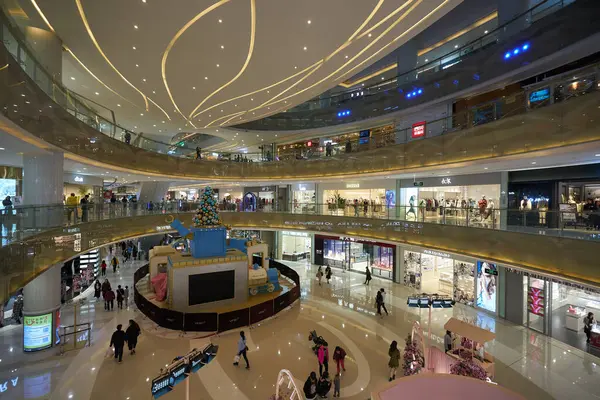 stock image SHENZHEN, CHINA - NOVEMBER 29, 2019: inside of Shenzhen Vanke Plaza shopping mall, high-end complex located in the downtown area of Longgang district.