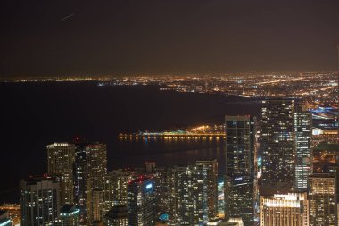 Chicago, IL - CIRCA MARCH, 2016: John Hancock Merkezi 'nden Chicago manzarası. Chicago, Amerika Birleşik Devletleri 'nde büyük bir şehirdir..