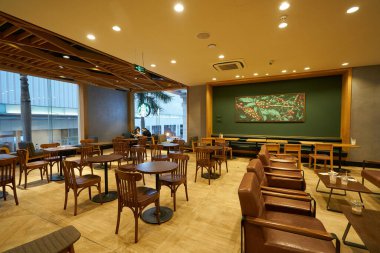 HO CHI MINH CITY, VİETNAM - 29 Mart 2023: Starbucks Kahve 'nin iç çekimleri.