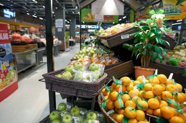 PHUKET, THAILAND - 18 Nisan 2023: Büyük C Extra Phuket 2 'de üretiliyor.