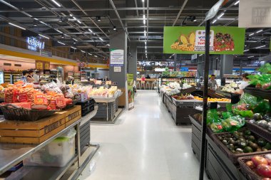 PHUKET, THAILAND - 18 Nisan 2023: Büyük C Extra Phuket 2 'de üretiliyor.