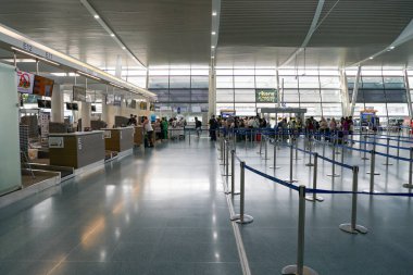 PHUKET, THAILAND - MAYIS 09, 2023: Phuket Uluslararası Havaalanı 'na giriş alanı.