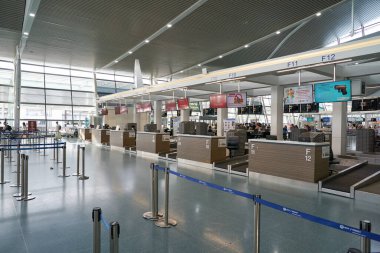 PHUKET, THAILAND - MAYIS 09, 2023: Phuket Uluslararası Havaalanı 'na giriş alanı.