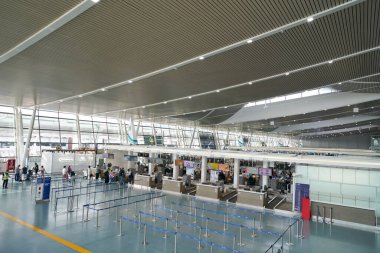 PHUKET, THAILAND - MAYIS 09, 2023: Phuket Uluslararası Havaalanı 'na giriş alanı.