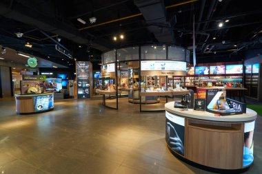 KUALA LUMPUR, MALAYSIA - 27 Mayıs 2023: Sony Store 'un LaLaport Bukit Bintang Şehir Merkezi' ndeki iç çekimi.