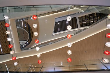 KUALA LUMPUR, MALAYSIA - 27 Mayıs 2023: LaLaport Bukit Bintang Şehir Merkezi 'ndeki dekorasyonlar.