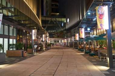 KUALA LUMPUR, MALAYSIA - 27 Mayıs 2023: Bukit Bintang Şehir Merkezi 'ndeki Gurme Caddesi sokak manzarası.