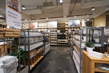 HO CHI MINH CITY, VİETNAM - 26 Mart 2023: Ho Chi Minh City 'deki Muji mağazasında. Muji, çok çeşitli ev ve tüketim malları satan bir Japon perakende şirketidir..