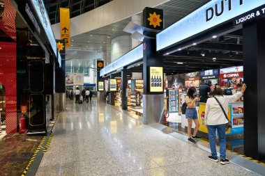 KUALA LUMPUR, MALAYSIA - CIRCA MAYIS, 2023: Kuala Lumpur Uluslararası Havaalanı 'nın iç çekimleri.