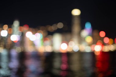Gece vakti Hong Kong Adası 'nın odaksız görüntüsü..