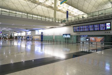 HONG KONG, ÇİN - 04 Aralık 2023: Hong Kong Uluslararası Havaalanı 'ndaki A varış salonu.