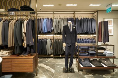 SINGAPORE - 06, 2023: Paragon 'daki Boggi Milano mağazası. Paragon, Singapur 'un Orchard Road bölgesinde bulunan bir alışveriş merkezidir..