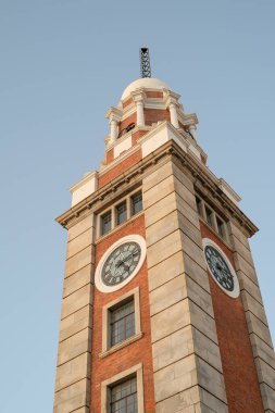 HONG KONG, ÇİN - 07 Aralık 2023: Tsim Sha Tsui, Hong Kong 'daki Eski Kowloon-Canton Demiryolu Kulesi.