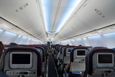 PHUKET, THAILAND - MAYIS 09, 2023: bir Malezya Havayolları Boeing 737-800.